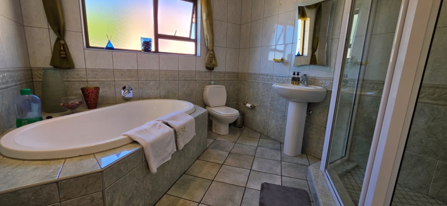 4 Bedroom Property for Sale in Cashan North West